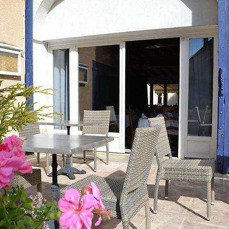 L'Auberge Des Sources Druyes-les-Belles-Fontaines Kültér fotó